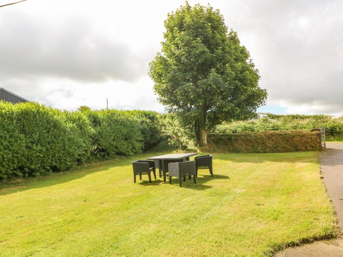 Garreg Lwyd Farm Villa Pwllheli Exterior photo