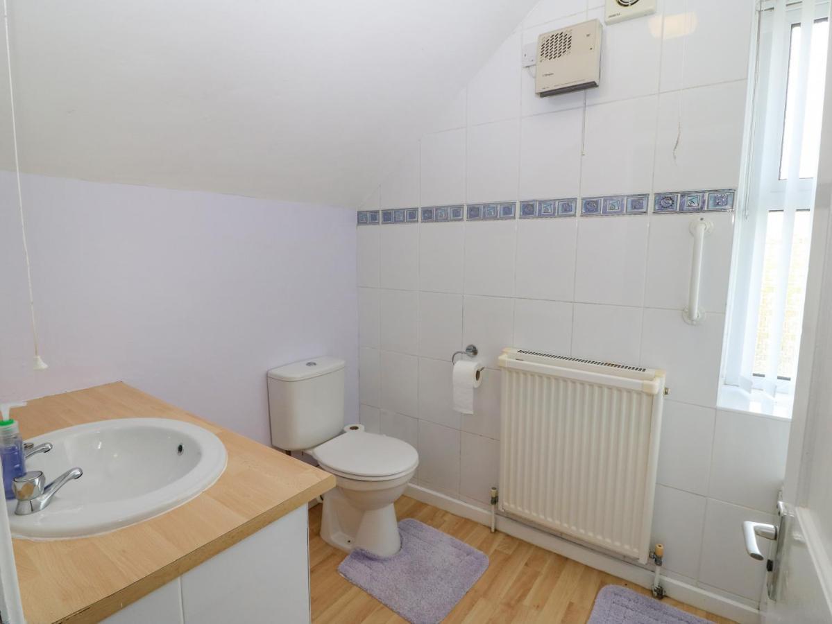 Garreg Lwyd Farm Villa Pwllheli Exterior photo